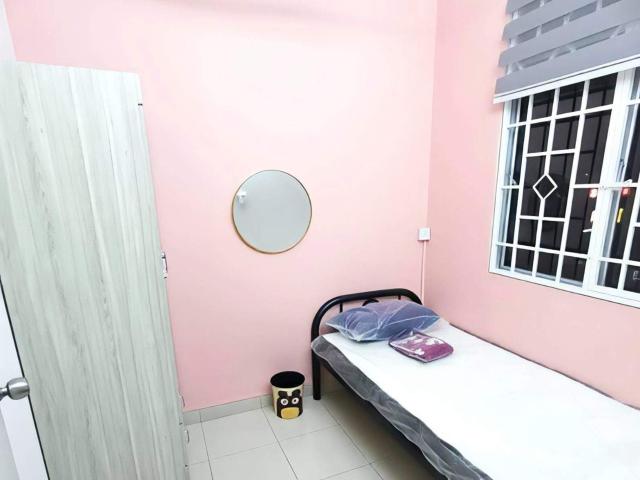 Room for rent in Petaling, Damansara Damai