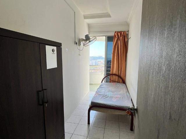 Room for rent in Mukim 13, Georgetown