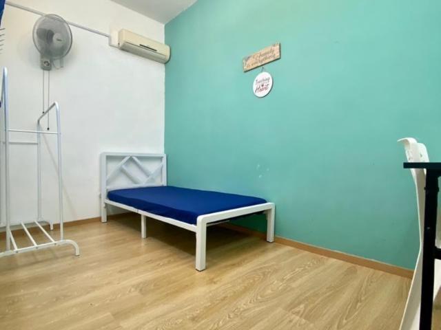 Room for rent in Petaling, Damansara Damai
