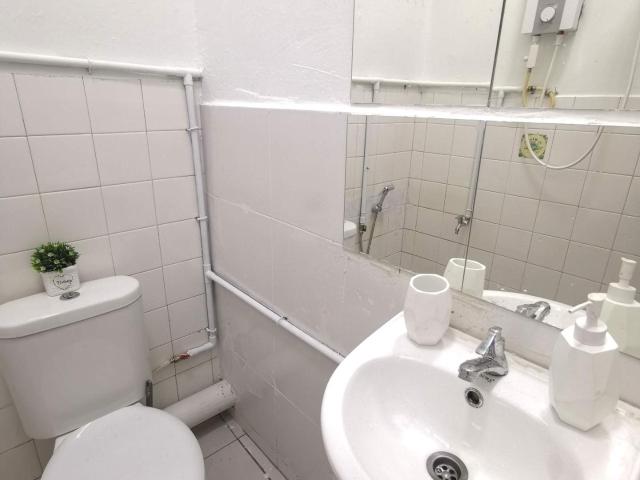 Room for rent in Petaling, Damansara Damai