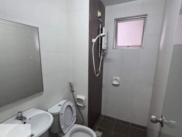 Room for rent in Petaling, Damansara Damai