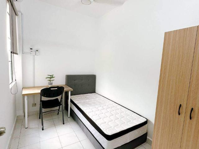 Room for rent in Petaling, Damansara Damai