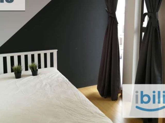 Room for rent in Petaling, Alam Impian