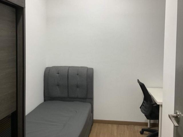 Room for rent in Petaling, Alam Impian