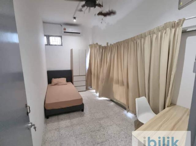 Room for rent in Petaling, Damansara Damai