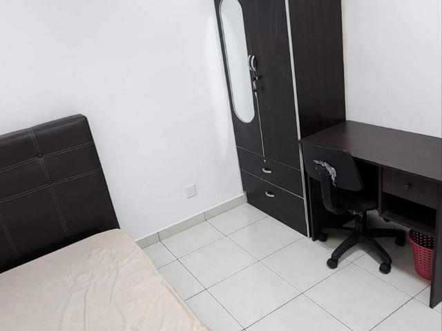 Room for rent in Mukim 13, Georgetown