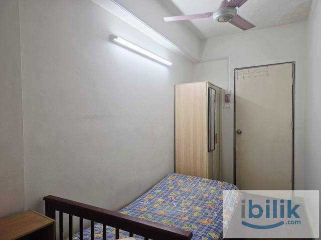 Room for rent in Petaling, Damansara Damai