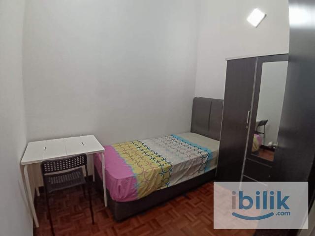 Room for rent in Seksyen 31, Shah Alam