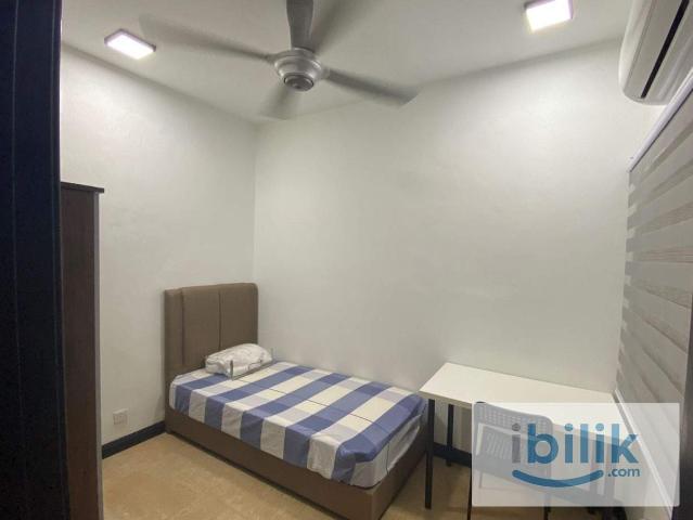 Room for rent in Petaling, Alam Impian