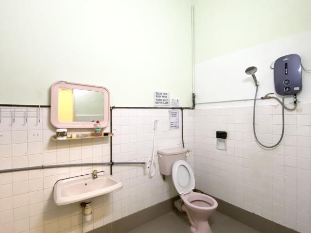 Room for rent in Petaling, Damansara Damai