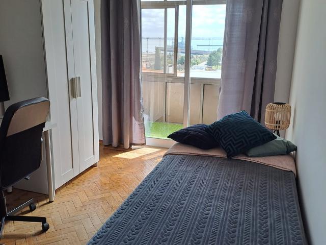 Quarto alugar em Caranguejais, Almada