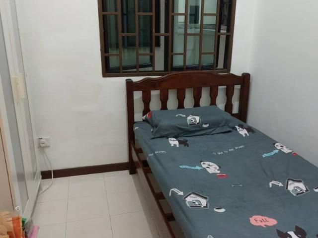 Room for rent in Petaling, Alam Impian