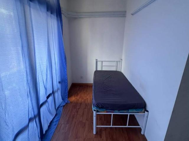 Room for rent in Petaling, Alam Impian