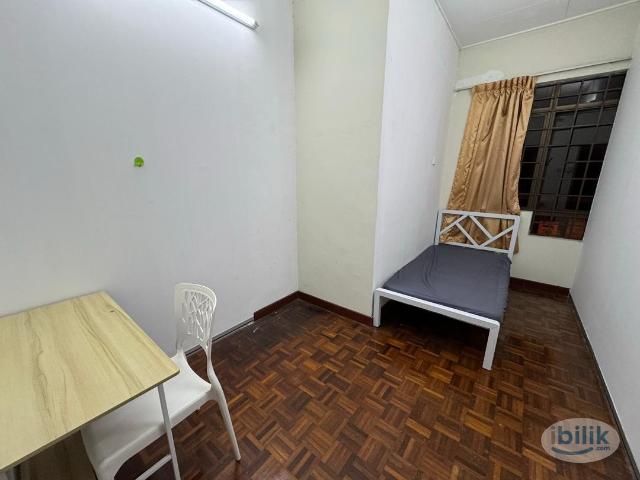 Room for rent in Petaling, Damansara Damai