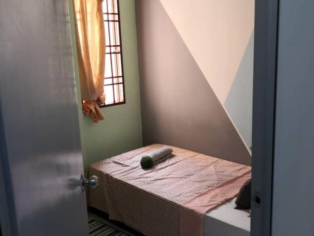 Room for rent in Petaling, Damansara Damai