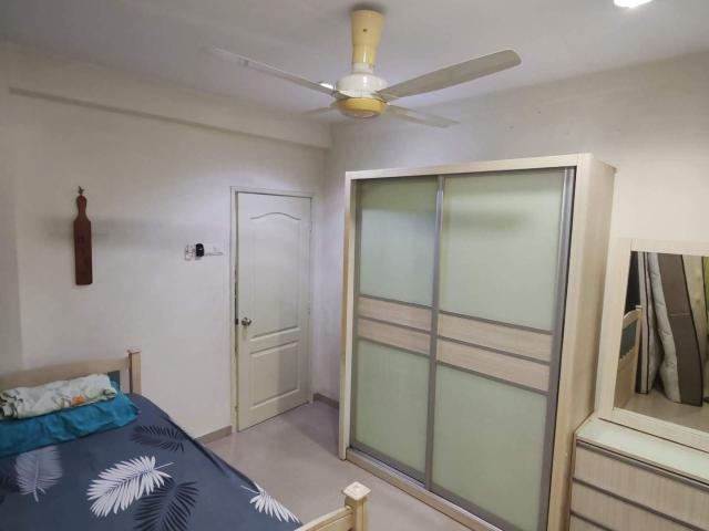 Room for rent in Taman Usahawan Kepong, Kepong