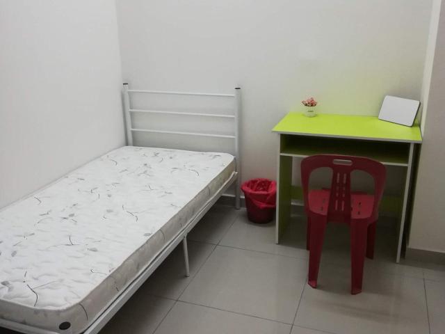 Room for rent in Petaling, Alam Impian