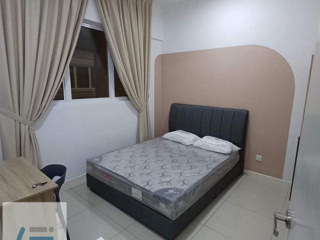 Room for rent in Petaling, Alam Impian