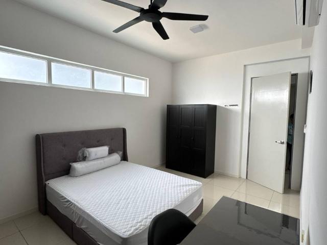 Room for rent in Petaling, Alam Impian