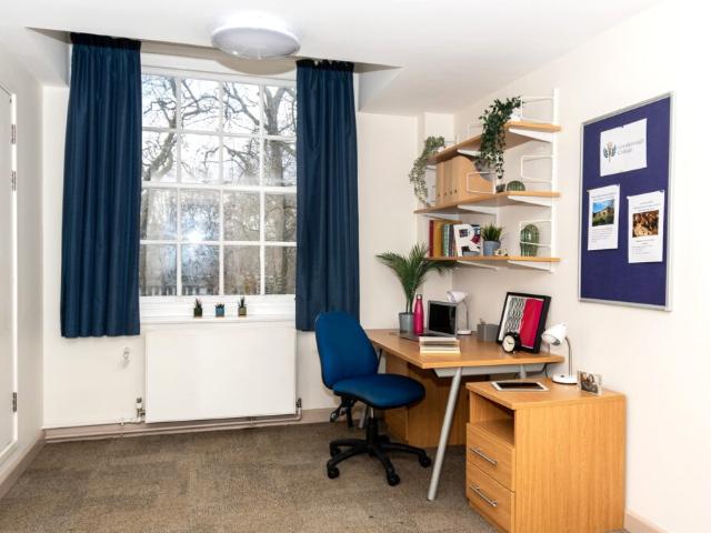 Room for rent in Holborn, Greater London