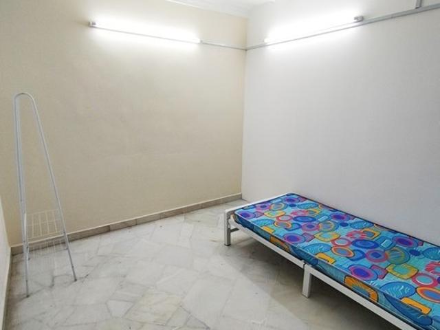 Room for rent in Petaling, Damansara Damai