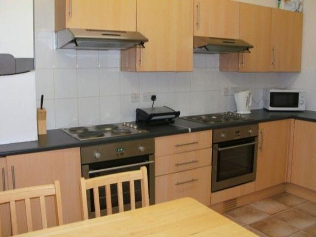 Room for rent in Great Horton, West Yorkshire