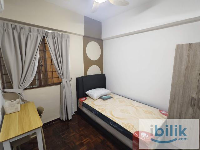 Room for rent in Petaling, Damansara Damai