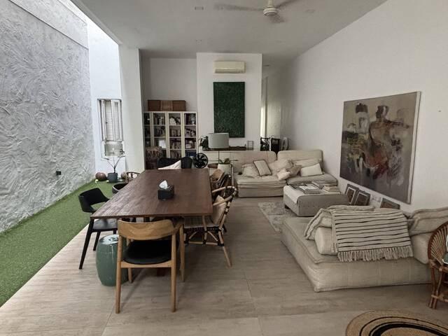 Room for rent in Thomson