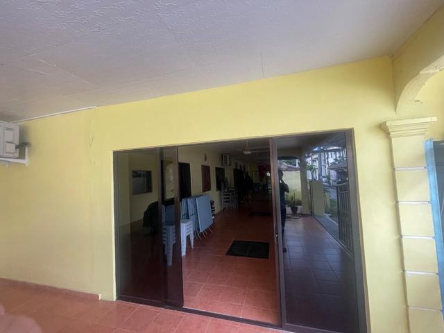 Terraced House for sale in Malaka