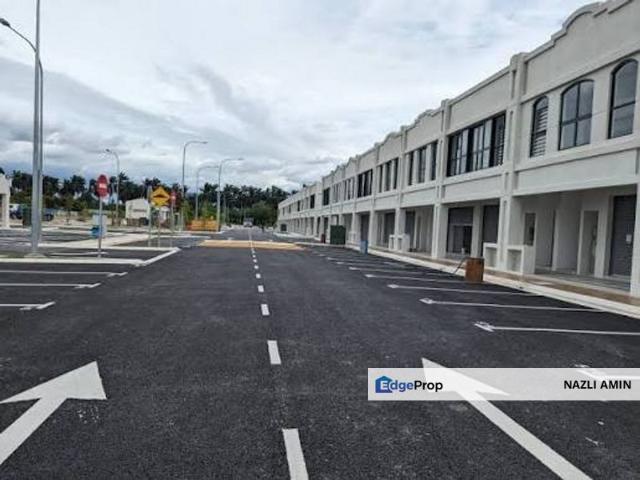 Shop for rent in Kajang, Langat