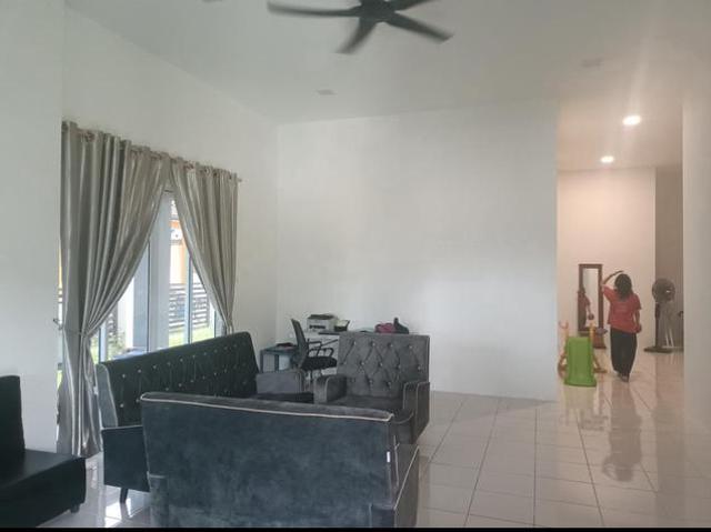Bungalow for rent in Kuching