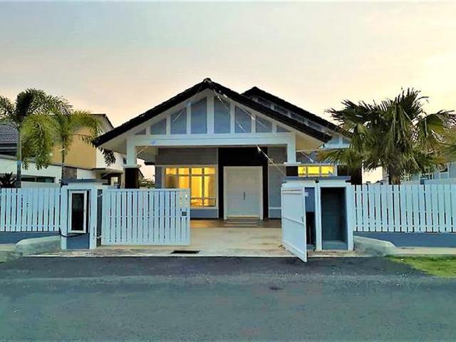 Bungalow for sale in Sendayan Village, Negeri Sembilan
