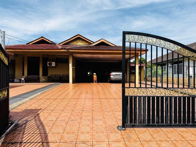 Bungalow for sale in Kajang, Langat
