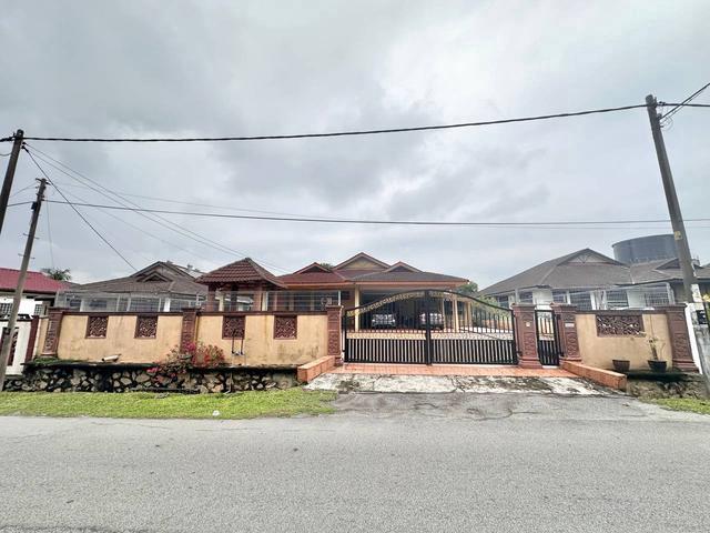 Bungalow for sale in Kajang, Langat