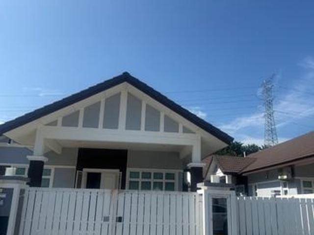 Bungalow for rent in Sendayan Village, Negeri Sembilan