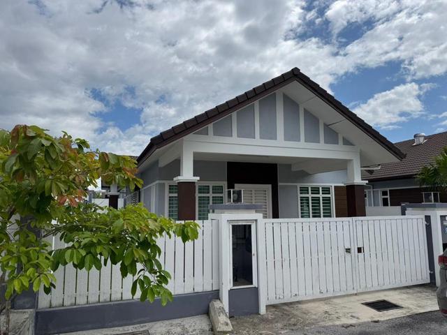 Bungalow for rent in Sendayan Village, Negeri Sembilan