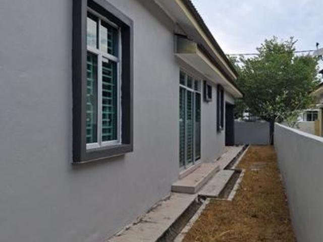 Bungalow for rent in Wellesley, Penang