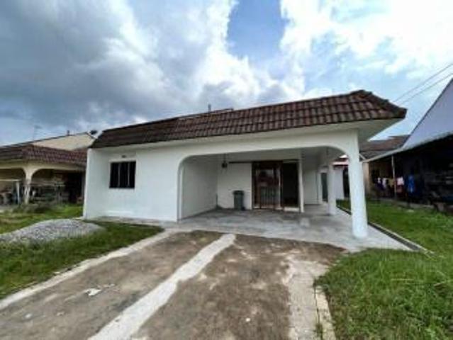 Bungalow for rent in Malaka
