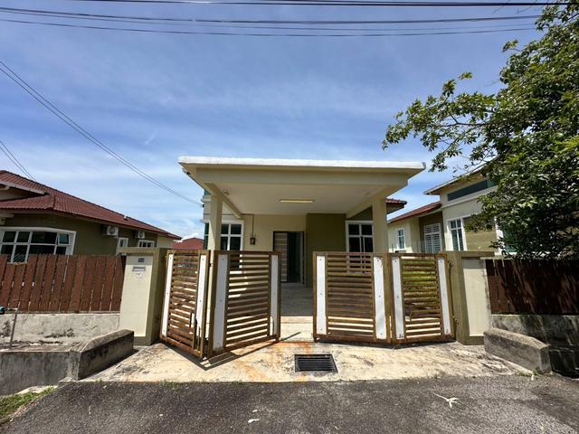 Bungalow for sale in Durian Tunggal, Malaka
