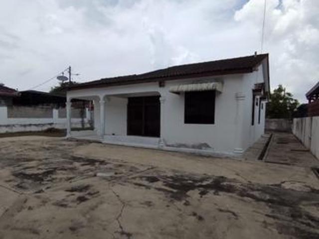 Bungalow for sale in Wellesley, Penang