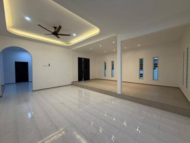 Bungalow for sale in Wellesley, Penang