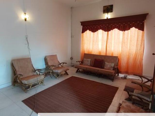 House for sale in Malaka
