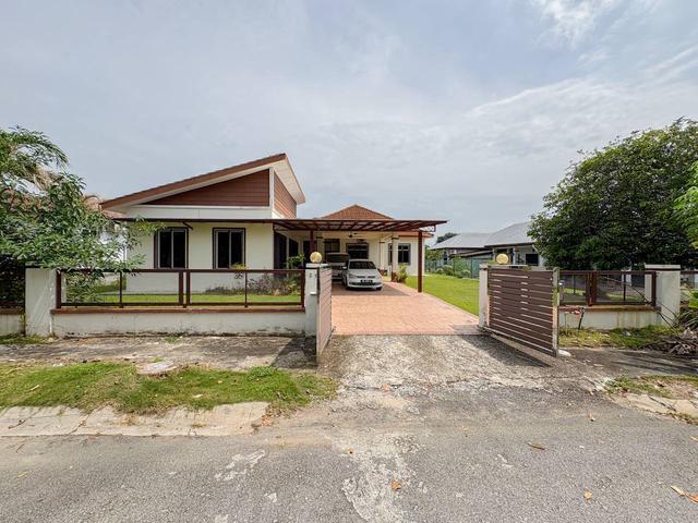 Bungalow for sale in Sendayan Village, Negeri Sembilan