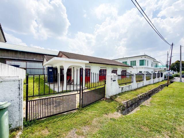 Bungalow for sale in Petaling, Subang Jaya