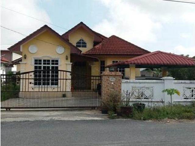 Bungalow for sale in Tanah Merah, Kelantan