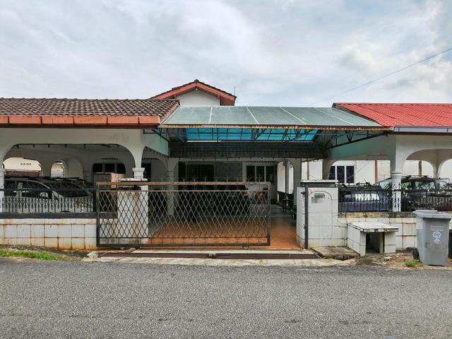 Bungalow for sale in Sendayan Village, Negeri Sembilan