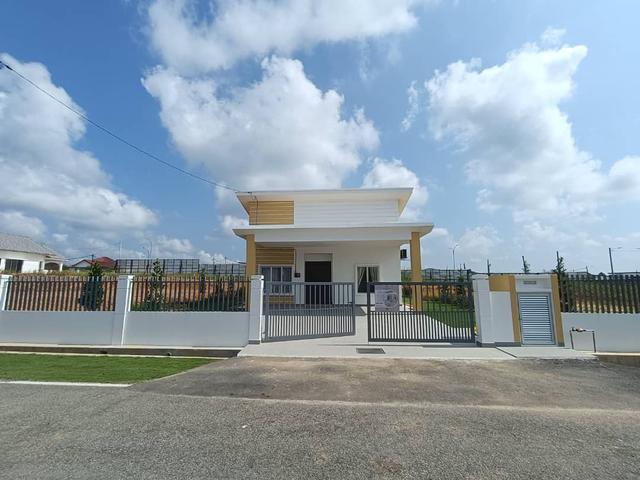 Bungalow for sale in Kluang, Johor