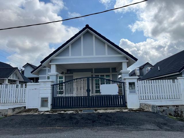 Bungalow for sale in Malaka