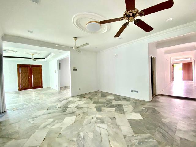 Bungalow for sale in Kajang, Langat