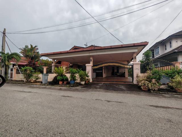 Bungalow for sale in Sendayan Village, Negeri Sembilan